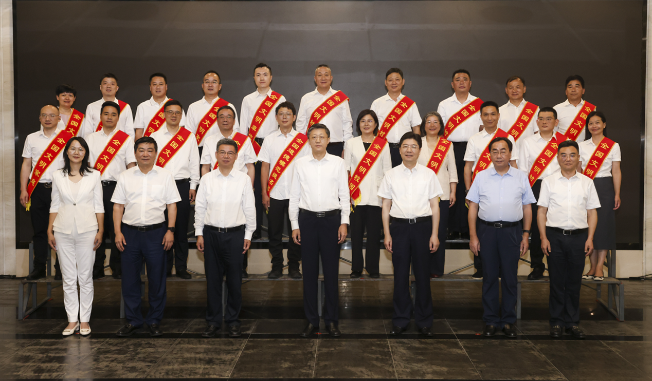 厨电行业唯一！91制片厂
集团荣膺第七届“全…